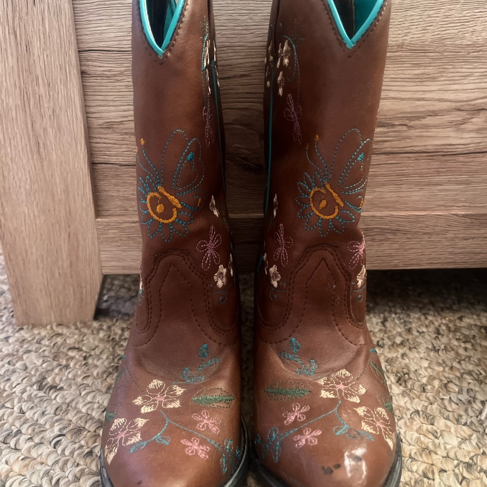 Brown Embroidered Western Boots - image 1